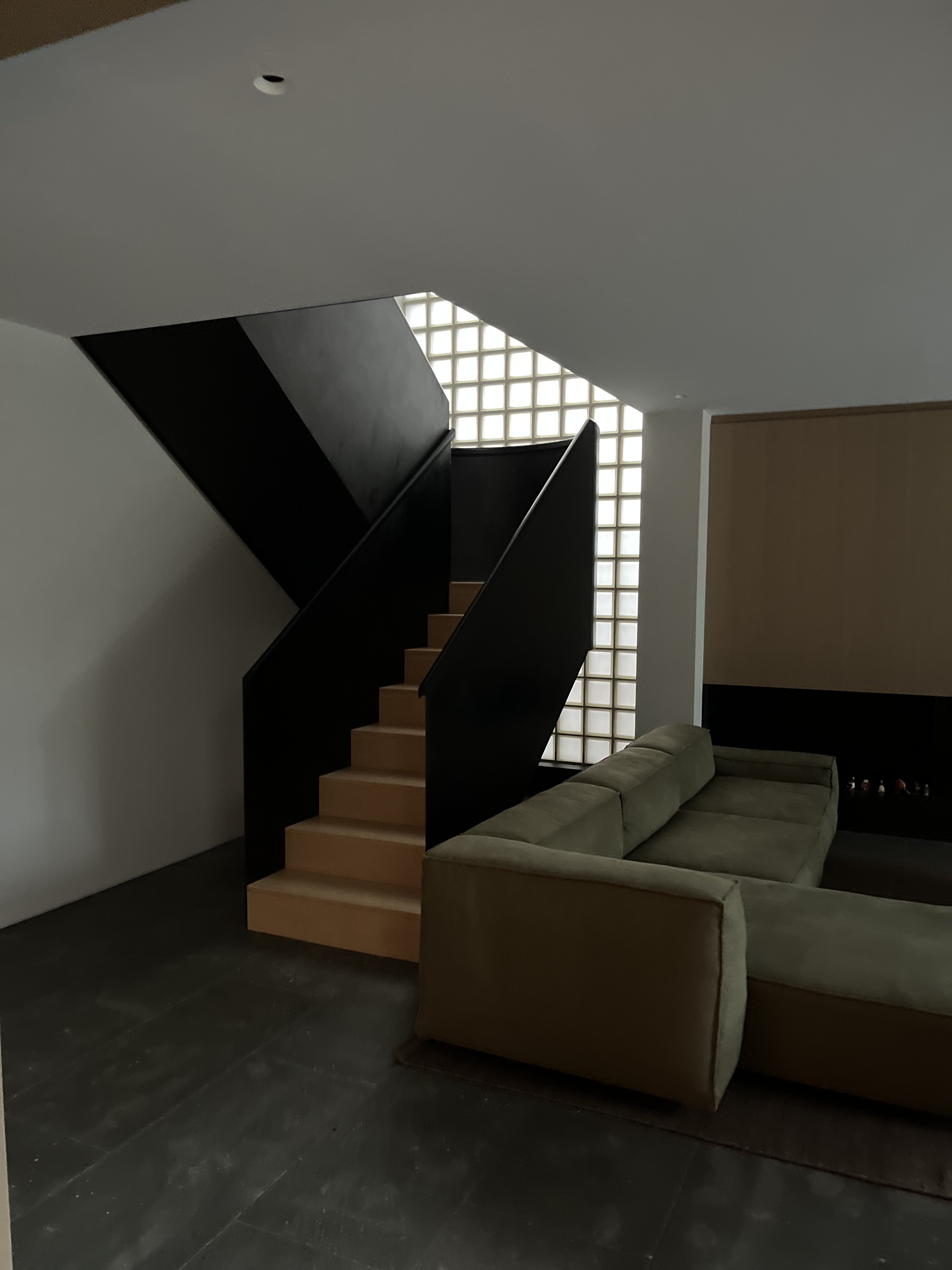 Bespoke solid-steel staircase - finished photograph 7